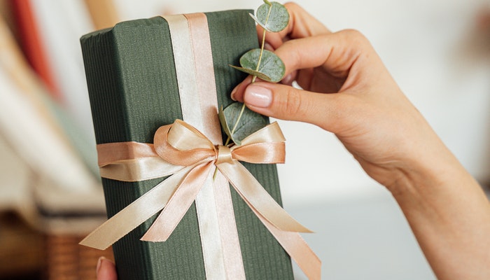 9 ideas de regalos de aniversario para mujer