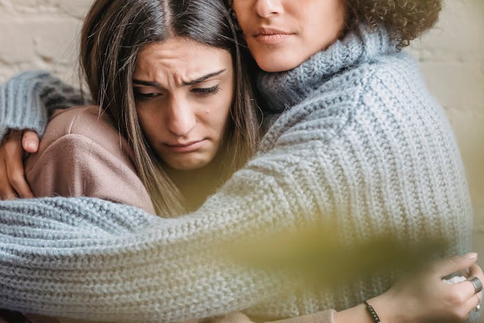 ¿Te da miedo exponerte al rechazo? ¡Te damos 5 razones para enamorarte aunque te rompan el corazón ahora o en el futuro!