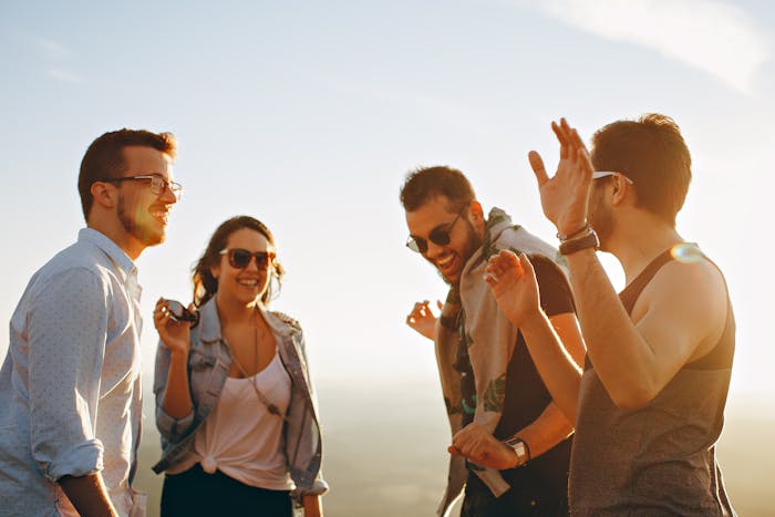 Ser amigo de la persona que te gusta: 5 desventajas