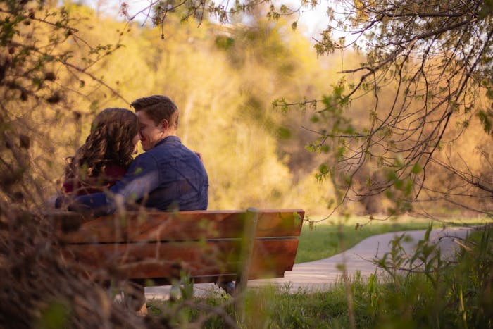 8 signos de interés romántico en hombres y mujeres